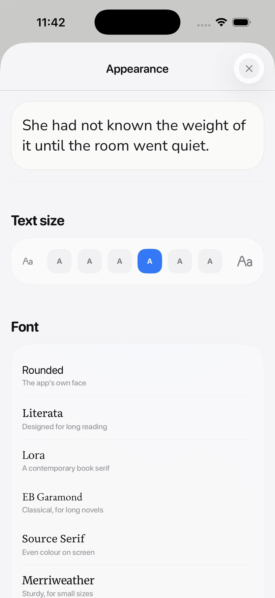 The ReadIt appearance sheet: a text-size row, a font list, line-spacing and margin controls, four page swatches, and playback toggles.